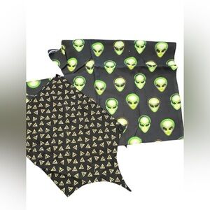 Lot Of 2 Cotton Fabric Alien Sci Fi UFO Space Man Area 51 Neon Green Illuminati‎